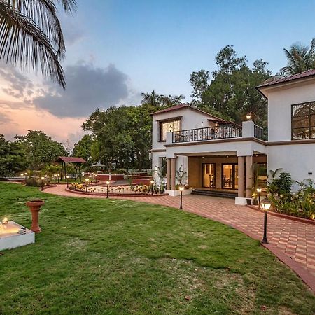 Saffronstays Riverfront Manor, 5-Bdr Pool Villa By Pej River Карджат Екстер'єр фото