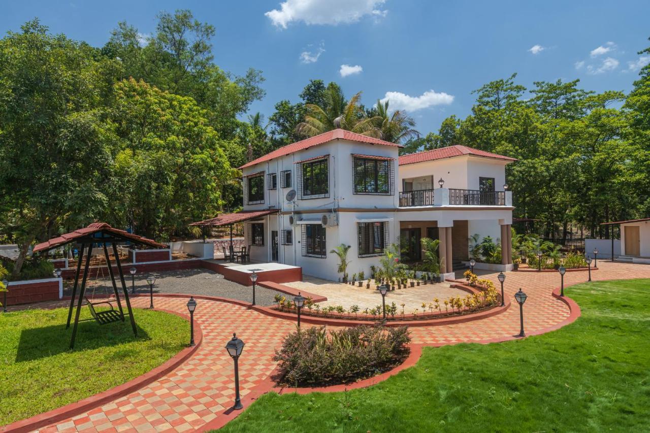 Saffronstays Riverfront Manor, 5-Bdr Pool Villa By Pej River Карджат Екстер'єр фото