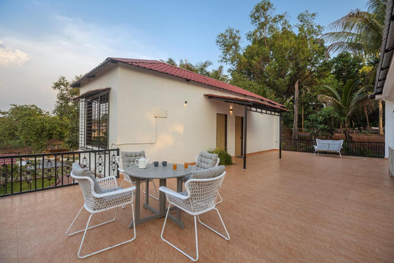 Saffronstays Riverfront Manor, 5-Bdr Pool Villa By Pej River Карджат Екстер'єр фото