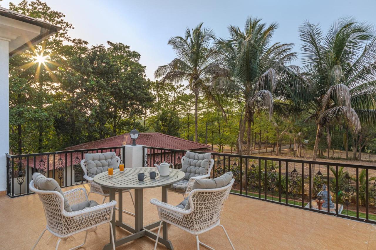 Saffronstays Riverfront Manor, 5-Bdr Pool Villa By Pej River Карджат Екстер'єр фото