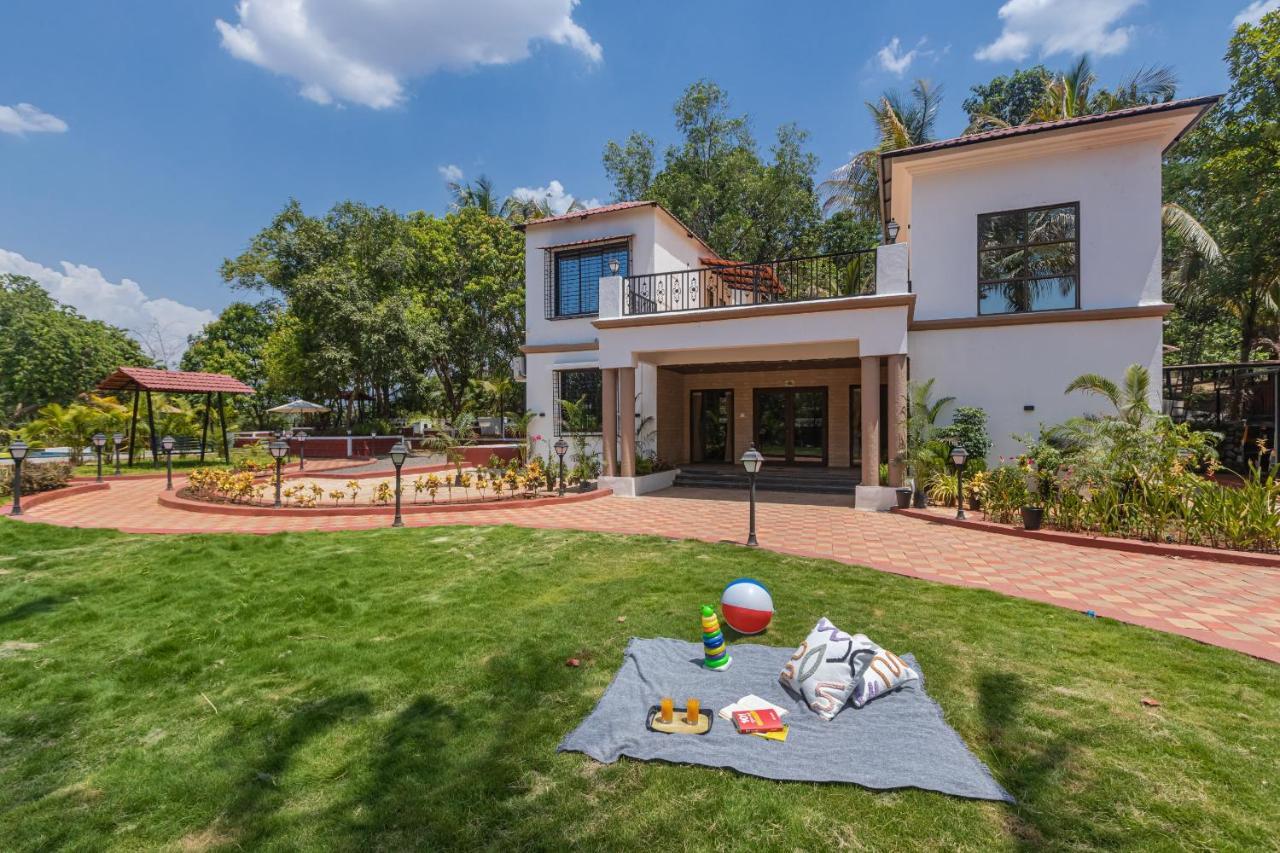 Saffronstays Riverfront Manor, 5-Bdr Pool Villa By Pej River Карджат Екстер'єр фото