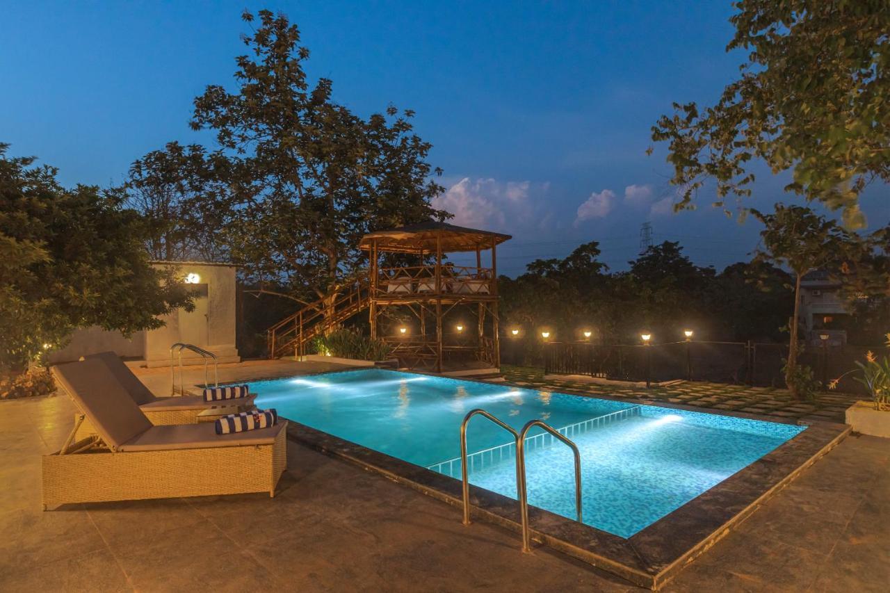 Saffronstays Riverfront Manor, 5-Bdr Pool Villa By Pej River Карджат Екстер'єр фото